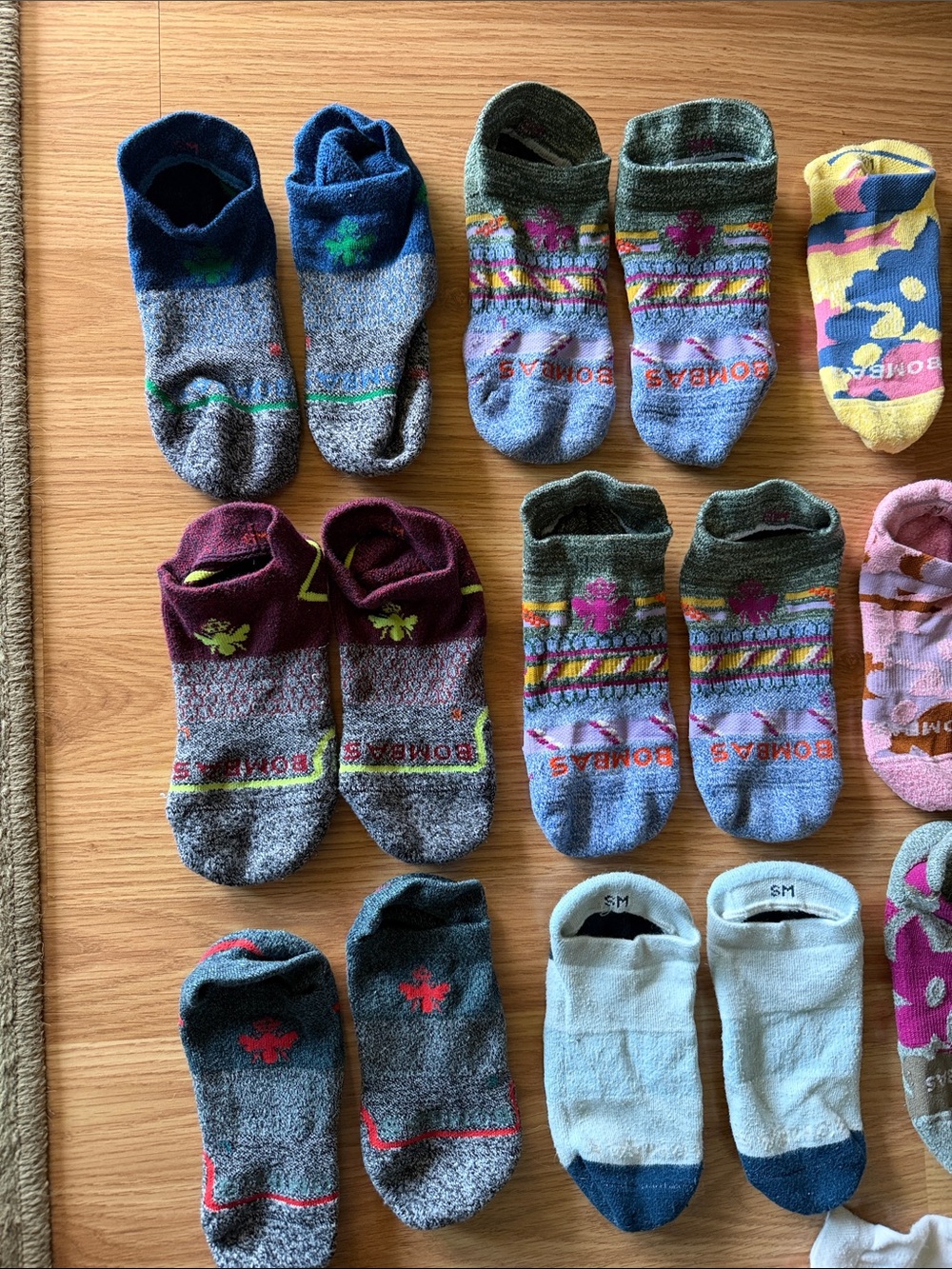 14 pairs of bombas socks - Picture 2 of 7